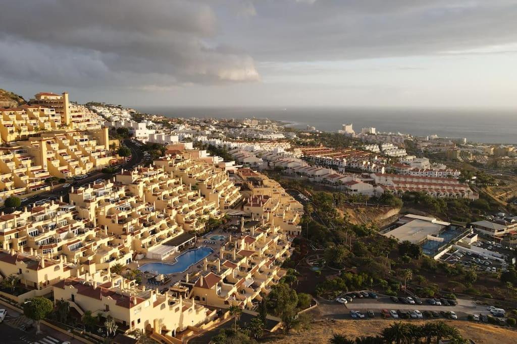 Апартаменты Penthouse With Ocean Views - Torviscas Адехе Экстерьер фото